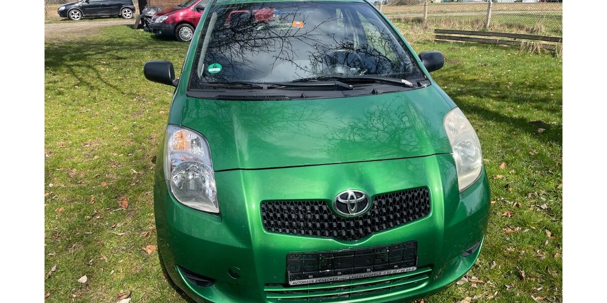 Toyota Yaris 192.000 km 1.850 &euro; Langerringen-Westerringen 86853