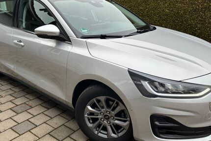 Ford Focus 53.000 km 17.490 &euro; Dinkelscherben 86424