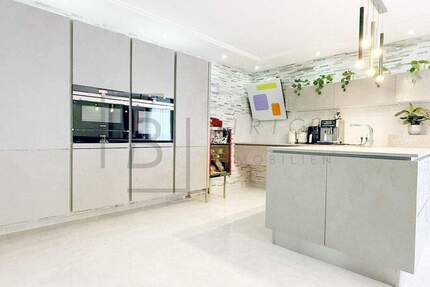 Haus Bobingen - 6 Zimmer, 193 m&sup2;, 1.260.000&euro; | Angebot:25691172