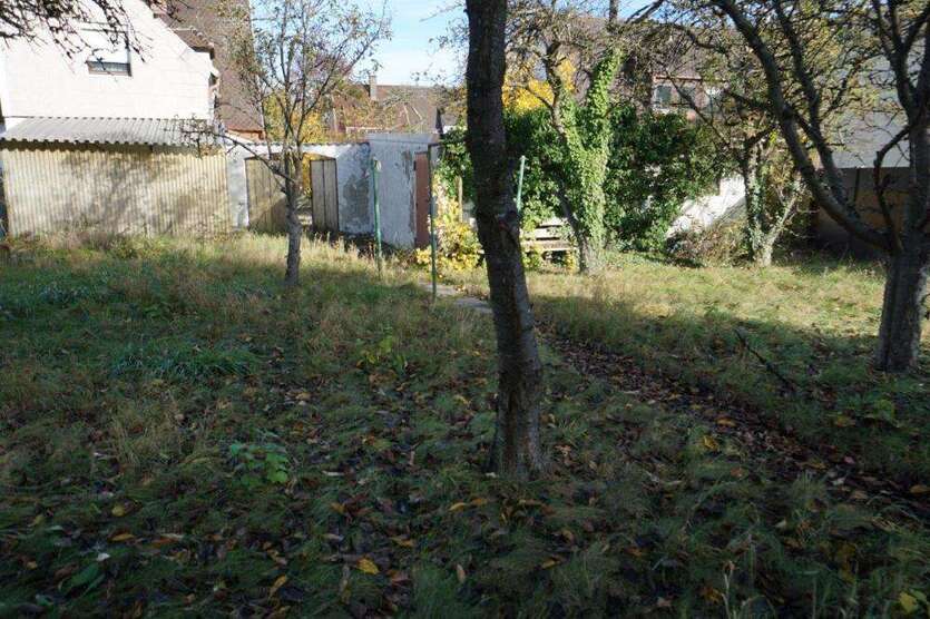 Grundstück zu verkaufen in Augsburg 439.500 € 741 m²