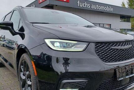 Chrysler Pacifica 21.484 km 47.490 &euro; Augsburg 86165