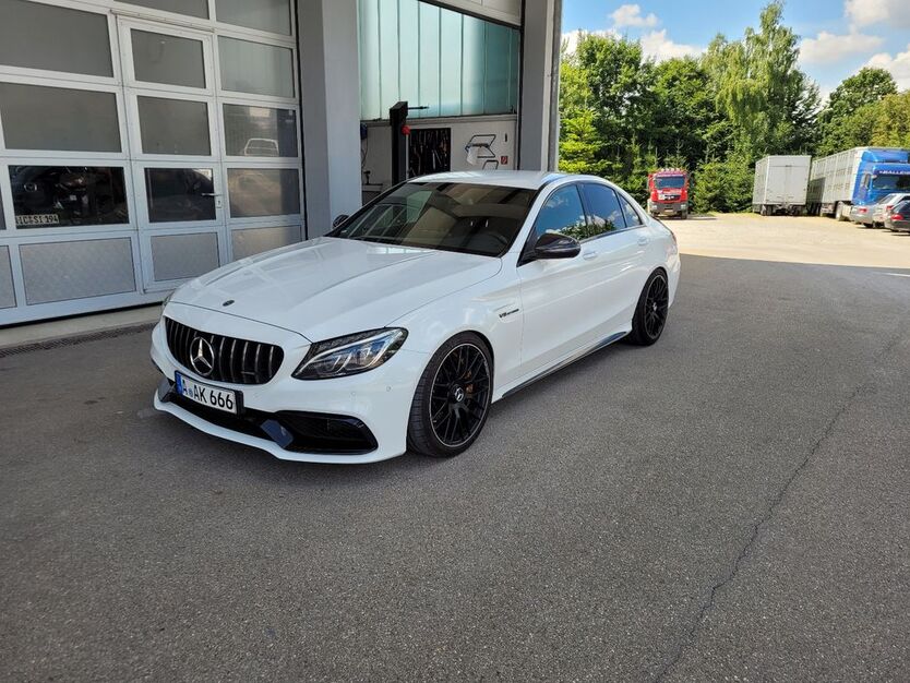 Mercedes-Benz C 63 AMG 74.000 km 45.999 € Adelzhausen 86559