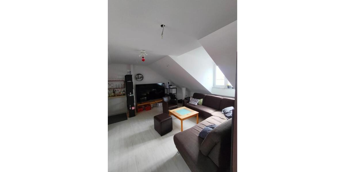 Dachgeschoßwohnung Augsburg Haunstetten-Siebenbrunn - 4 Zimmer, 130 m&sup2;, 1.600&euro; | Angebot:25218981