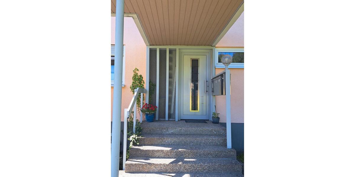 Etagenwohnung Neusäß - 3 Zimmer, 105 m&sup2;, 349.000&euro; | Angebot:27021012