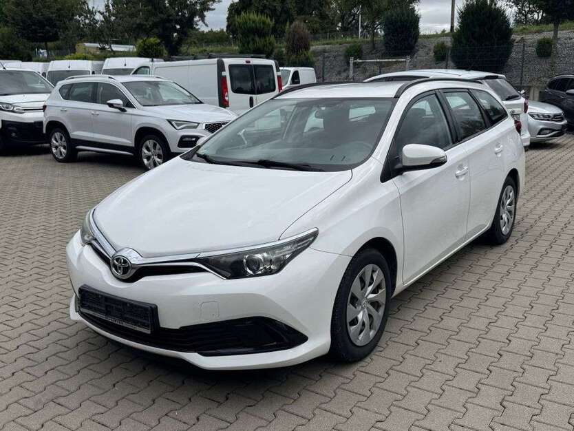 Toyota Auris 92.453 km 8.990 € Friedberg 86316