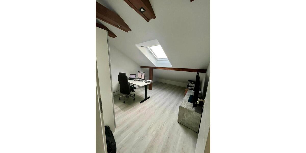 Dachgeschoßwohnung Ustersbach - 4 Zimmer, 112 m&sup2;, 419.000&euro; | Angebot:26704725