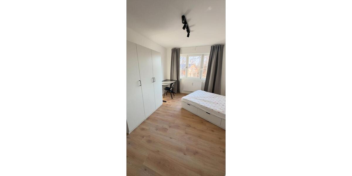 Dachgeschoßwohnung Augsburg Oberhausen - 4 Zimmer, 119 m&sup2;, 458.000&euro; | Angebot:26823825