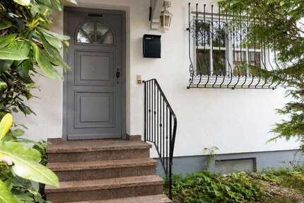 Haus Stadtbergen - 5 Zimmer, 110 m&sup2;, 1.930&euro; | Angebot:26906818