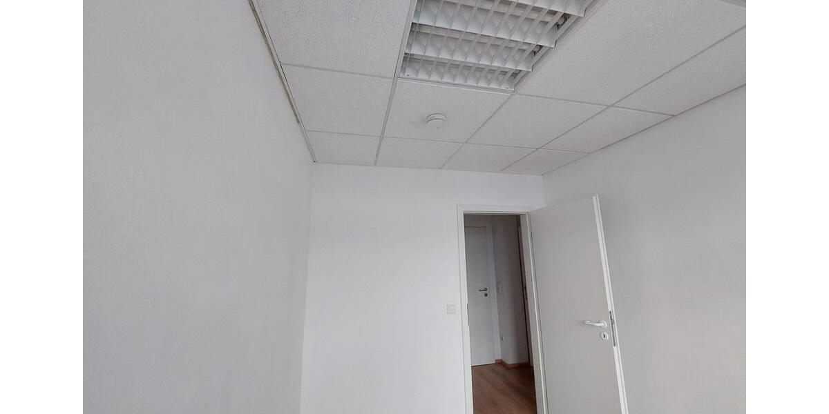 Hochparterre Königsbrunn - 3 Zimmer, 80 m&sup2;, 1.100&euro; | Angebot:26111101