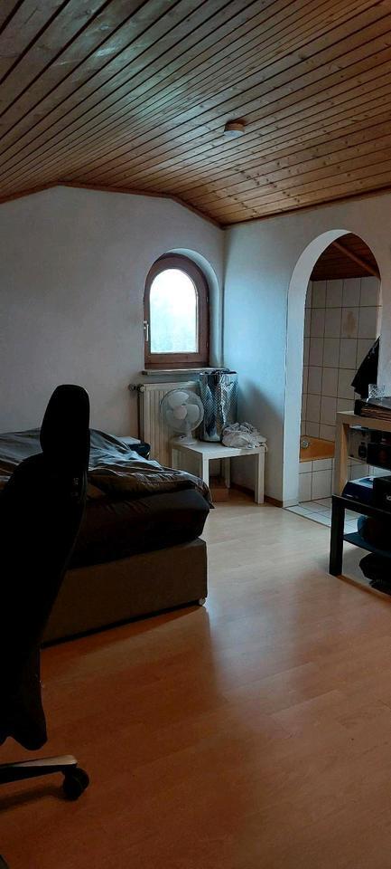 3 Zimmer Wohnung im 1.OG