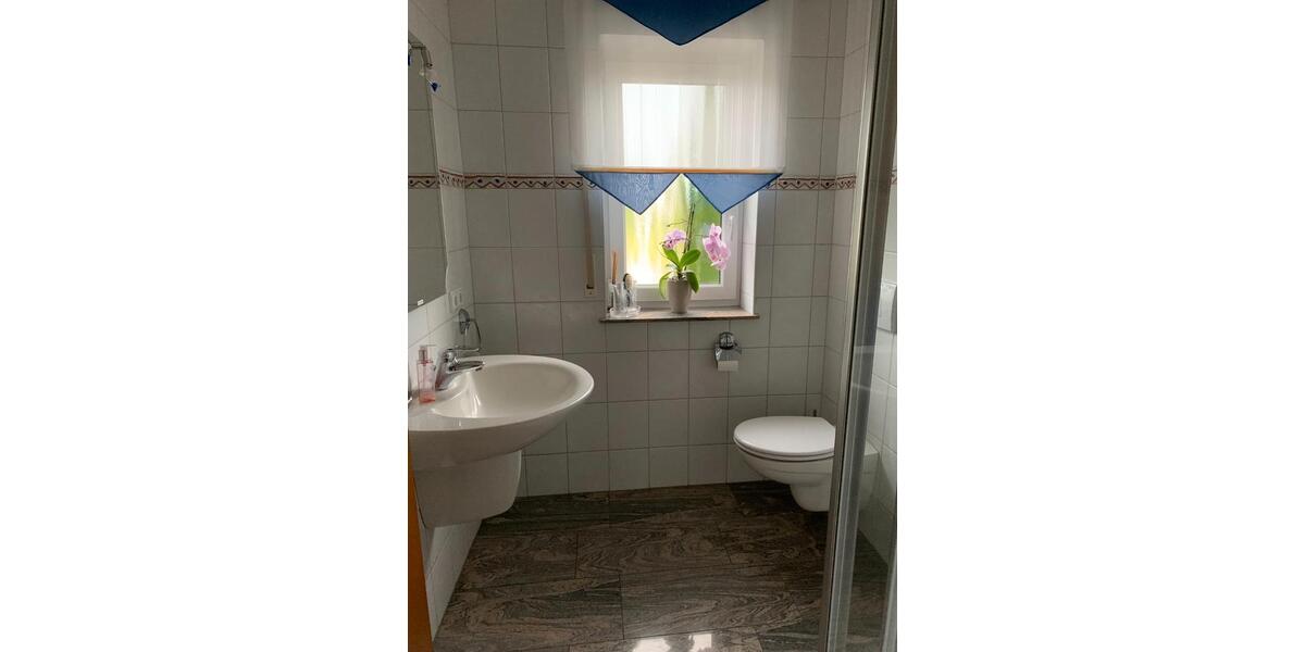 Doppelhaushälfte Wehringen - 6 Zimmer, 165 m&sup2;, 2.100&euro; | Angebot:26634665