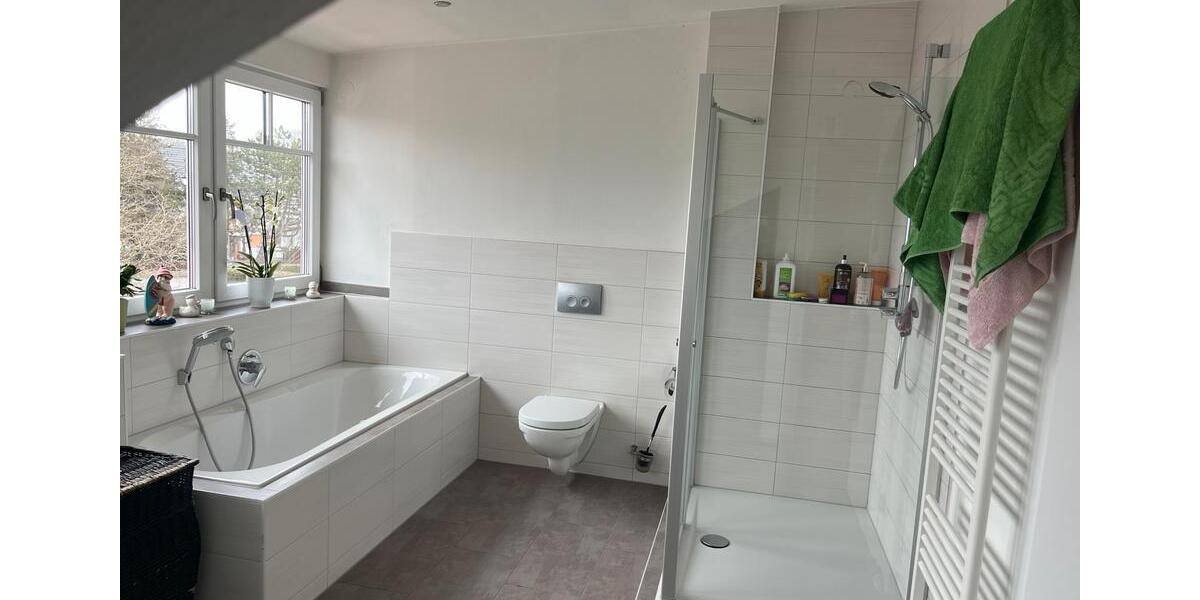 Dachgeschoßwohnung Scheuring - 3 Zimmer, 96 m&sup2;, 1.050&euro; | Angebot:26523050
