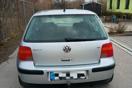 VW Golf 170.000 km 2.400 &euro; Augsburg 86179