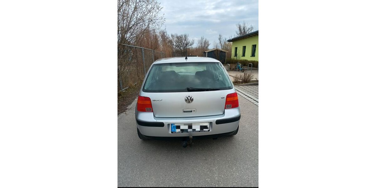 VW Golf 170.000 km 2.400 &euro; Augsburg 86179