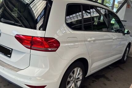 VW Touran 215.000 km 12.900 &euro; Augsburg 86163