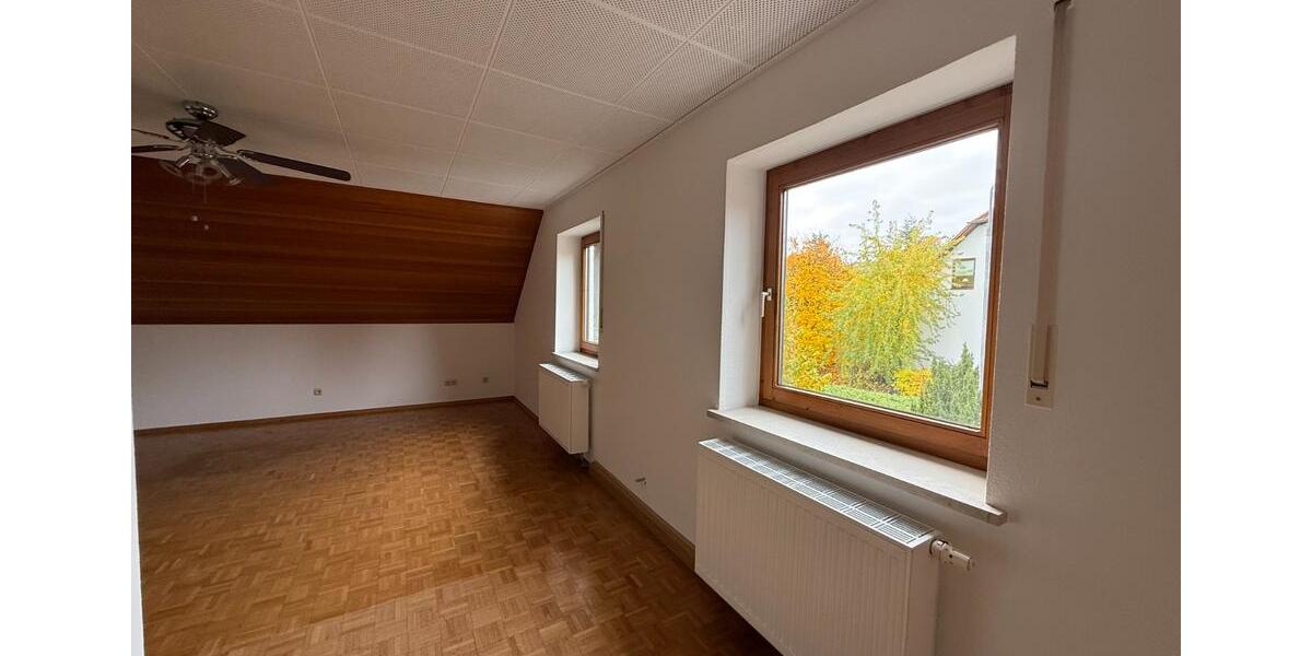 Dachgeschoßwohnung Neusäß - 1.5 Zimmer, 36 m&sup2;, 850&euro; | Angebot:25821308