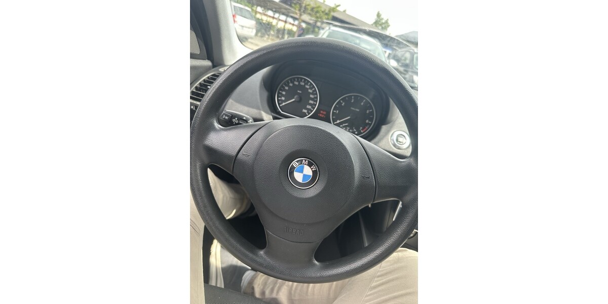 BMW 1er 198.000 km 2.200 &euro; Augsburg 86150