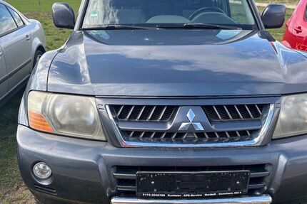 Mitsubishi Pajero 204.600 km 7.900 &euro; Wertingen 86637