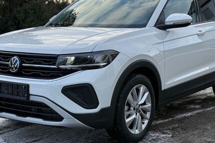 VW T-Cross 8.619 km 24.666 &euro; Gersthofen 86368
