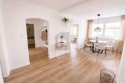 FRISCH RENOVIERT UND GROßZÜGIG - Wohnung Königsbrunn | Angebot:27102535