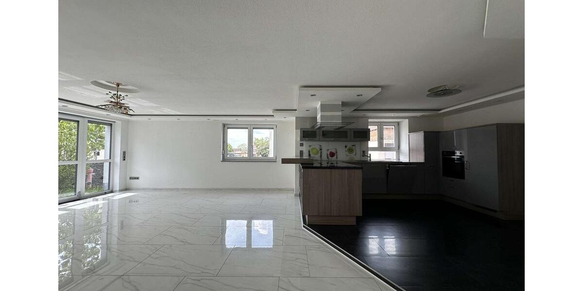 Erdgeschoßwohnung Friedberg - 3 Zimmer, 126 m&sup2;, 1.950&euro; | Angebot:26648210