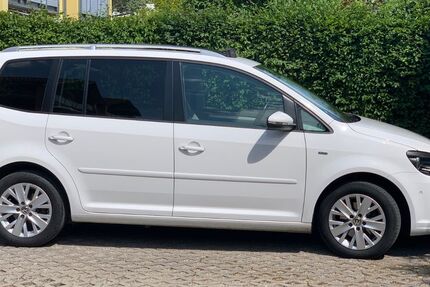 VW Touran 174.200 km 7.500 &euro; Stadtbergen 86391