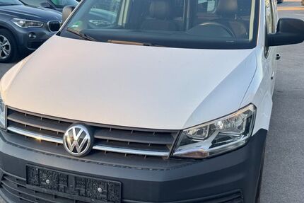 VW Caddy 132.000 km 10.900 &euro; Augsburg 86199