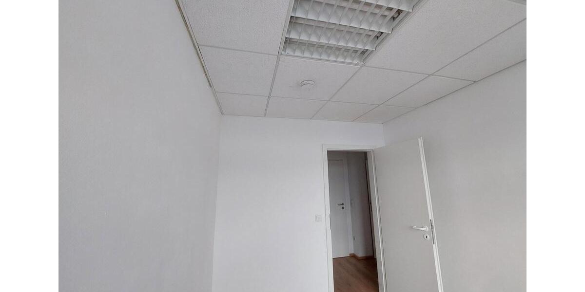 Hochparterre Königsbrunn - 3 Zimmer, 80 m&sup2;, 1.100&euro; | Angebot:25639203