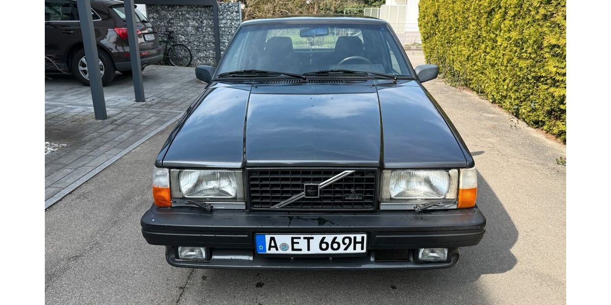 Volvo 740 99.750 km 8.990 &euro; Augsburg 86179