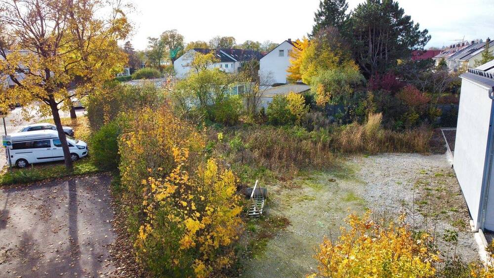 Grundstück für Bebauung mit einem Reihenhaus zimmer