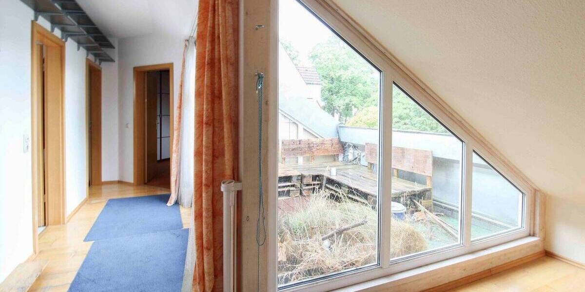 Jetzt oder nie: 3 Zimmer DG Wohnung in Augsburg Göggingen mit Dachterrasse und Garage 3 zimmer