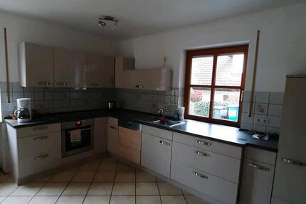 2-Zimmer-Erdgeschosswohnung in Kühbach zimmer