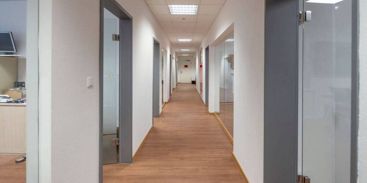 Gewerbeobjekt Augsburg Innenstadt - 7 Zimmer, 350 m&sup2;, 995.000&euro; | Angebot:25676416