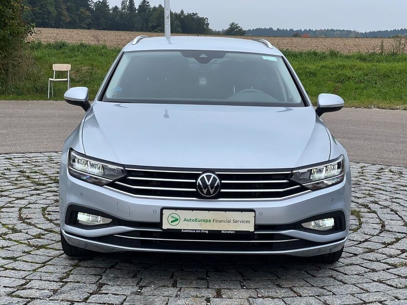 VW Passat Variant 35.492 km 26.999 € Freienried 86495