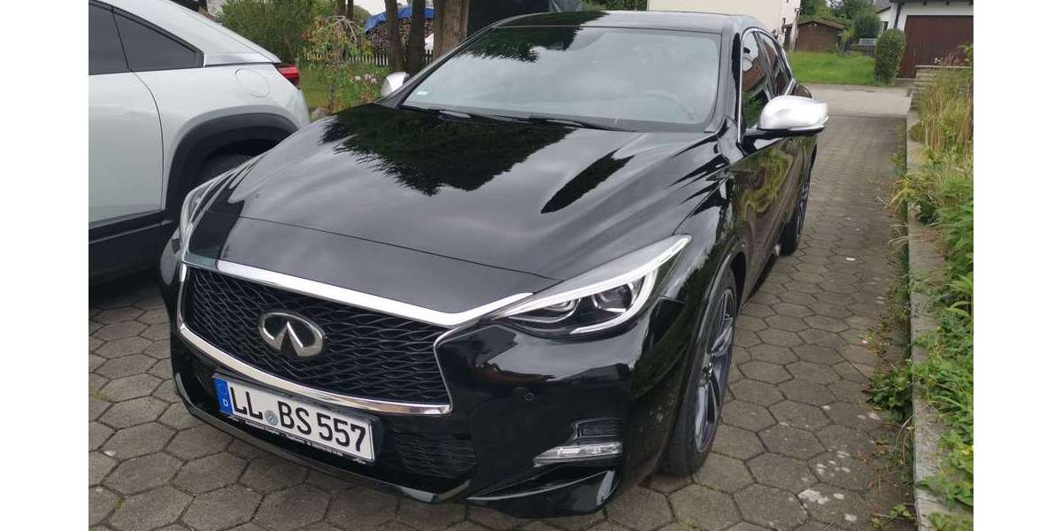 INFINITI Q30 91.000 km 17.600 &euro; Prittriching 86931