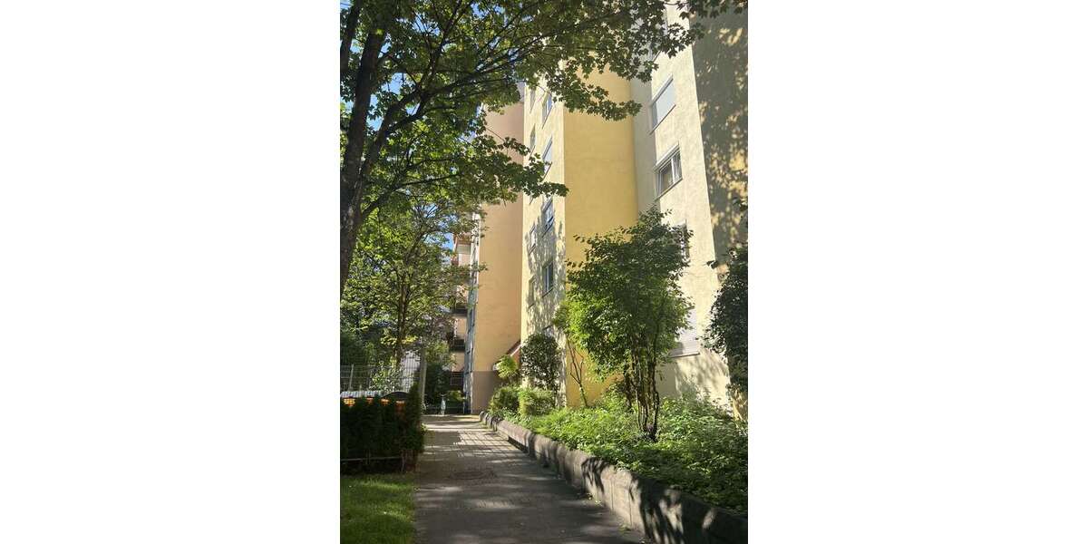 Etagenwohnung Augsburg Antonsviertel - 4 Zimmer, 106 m&sup2;, 1.350&euro; | Angebot:25354445