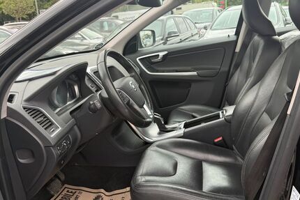 Volvo XC60 171.000 km 15.490 &euro; Augsburg 86167