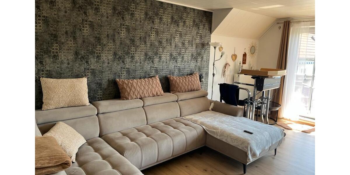 Dachgeschoßwohnung Buttenwiesen - 3.5 Zimmer, 100 m&sup2;, 1.400&euro; | Angebot:26705063