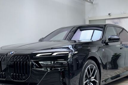 BMW 740 5.550 km 109.989 € Königsbrunn 86343