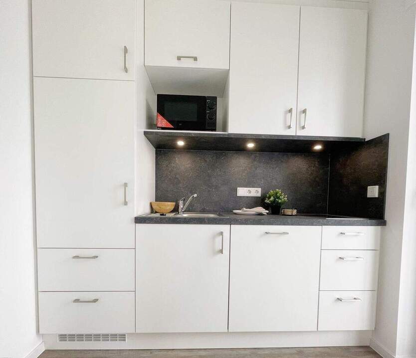 Modern möbliertes 1 Zimmer Apartment mit Balkon, W-Lan und TG-Stellplatz 1 zimmer