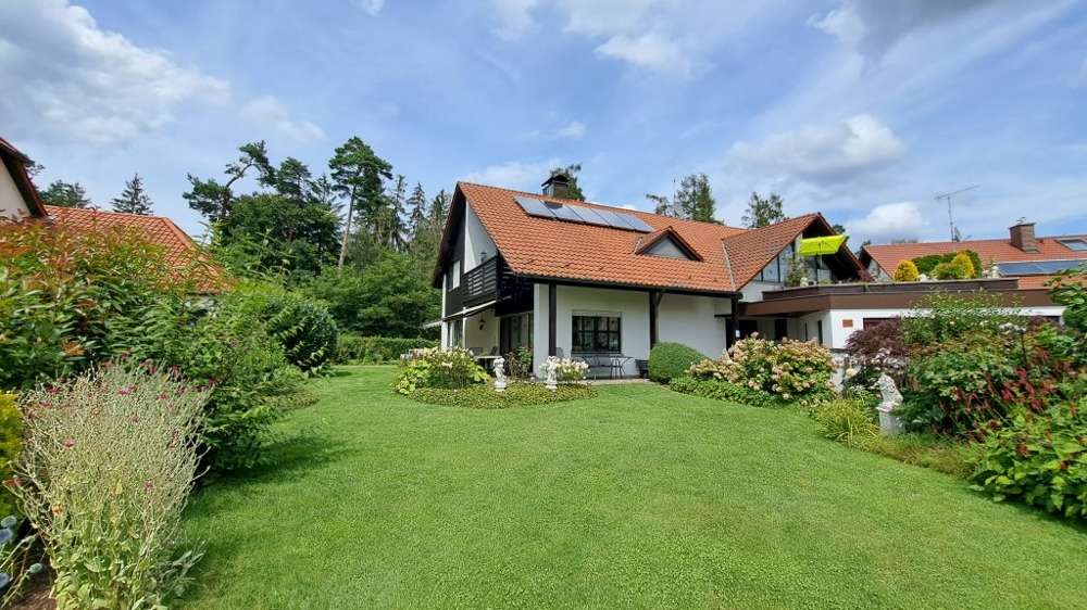 Einfamilienhaus Thierhaupten - 9 Zimmer, 228 m&sup2;, 975.000&euro; | Angebot:24878860