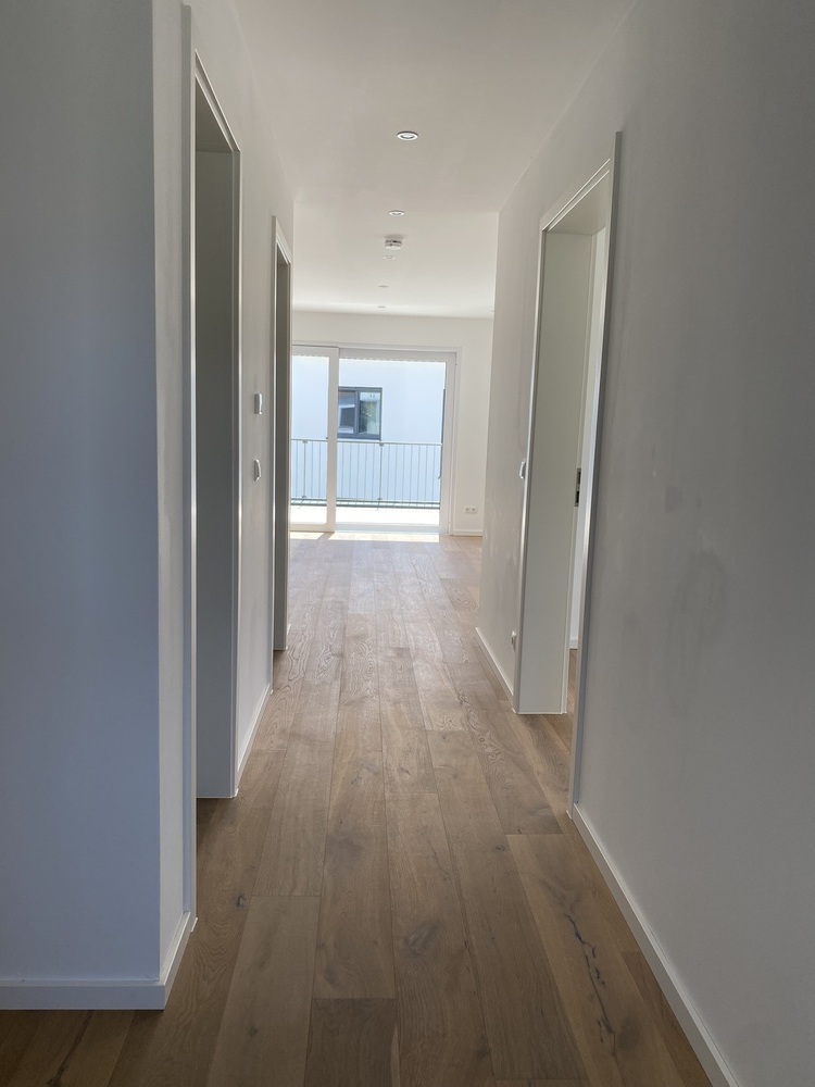 Moderne 3-Zimmerwohnung mit sonniger Terrasse und viel Tageslicht zimmer