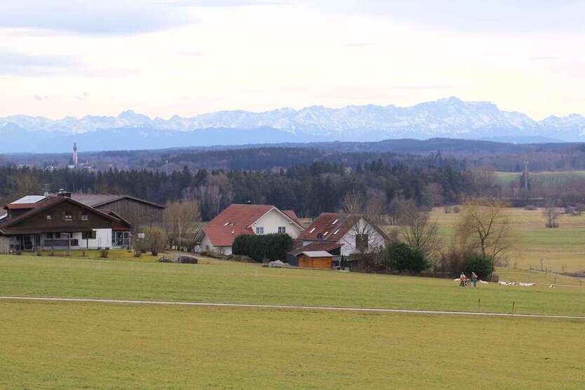 Haus zum Kaufen in Pflaumdorf 1.150.000 € 172 m²