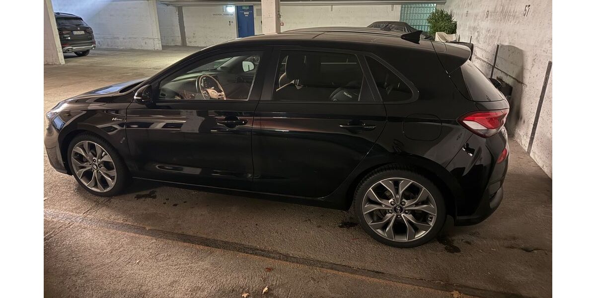 Hyundai i30 68.000 km 17.999 &euro; Augsburg 86152