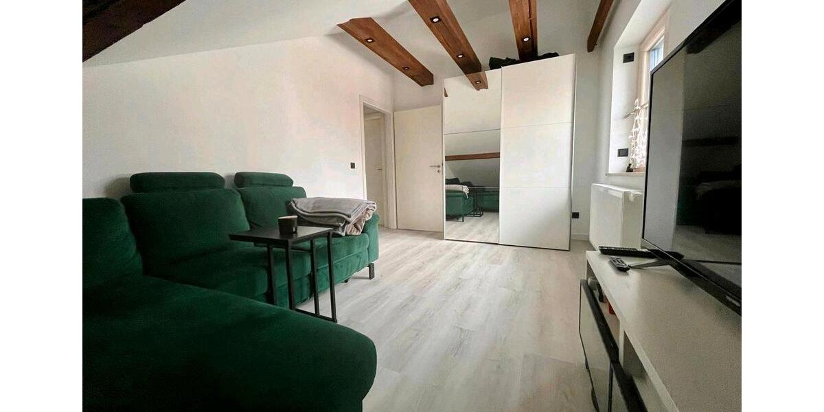 Dachgeschoßwohnung Ustersbach - 4 Zimmer, 112 m&sup2;, 1.350&euro; | Angebot:26704312