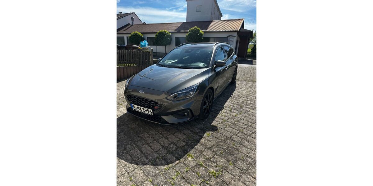 Ford Focus 82.146 km 22.600 &euro; Langweid am Lech 86462