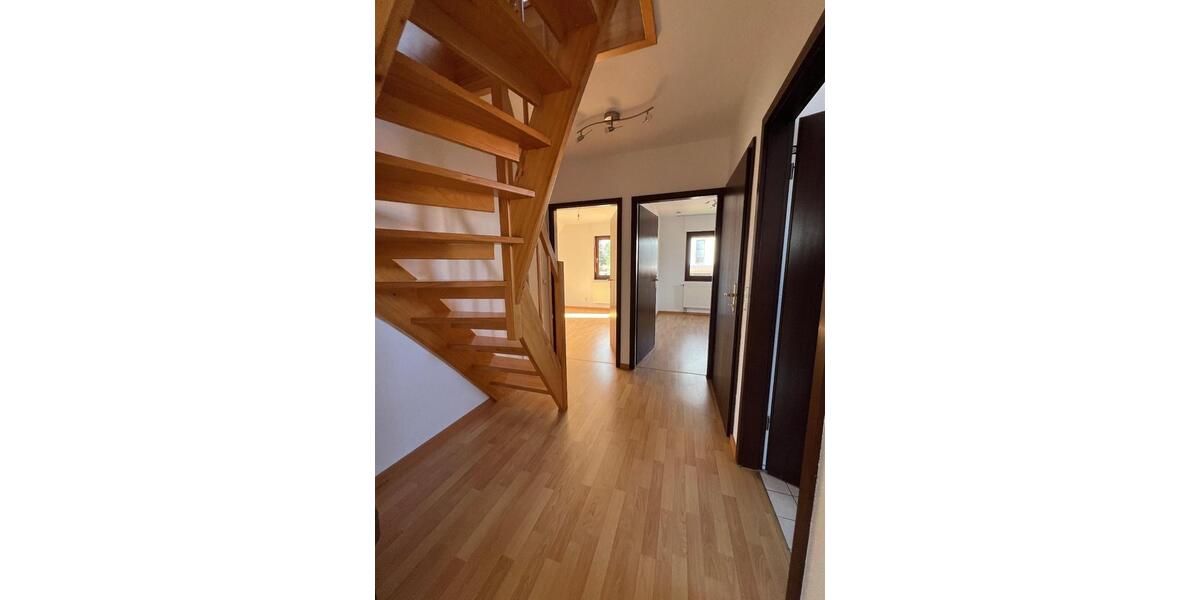 Einfamilienhaus Sulzemoos - 6 Zimmer, 180 m&sup2;, 2.000&euro; | Angebot:24836498