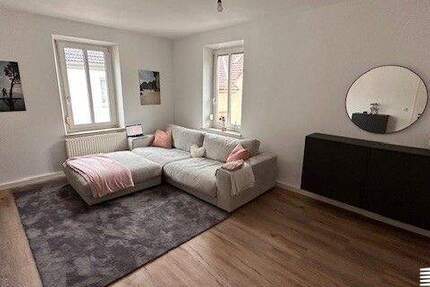 Gut geschnittene geräumige 2-ZKB mit saniertem Bad 2 zimmer