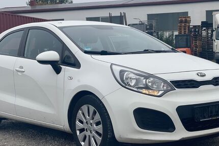 Kia Rio 136.523 km 3.850 € Friedberg 86316