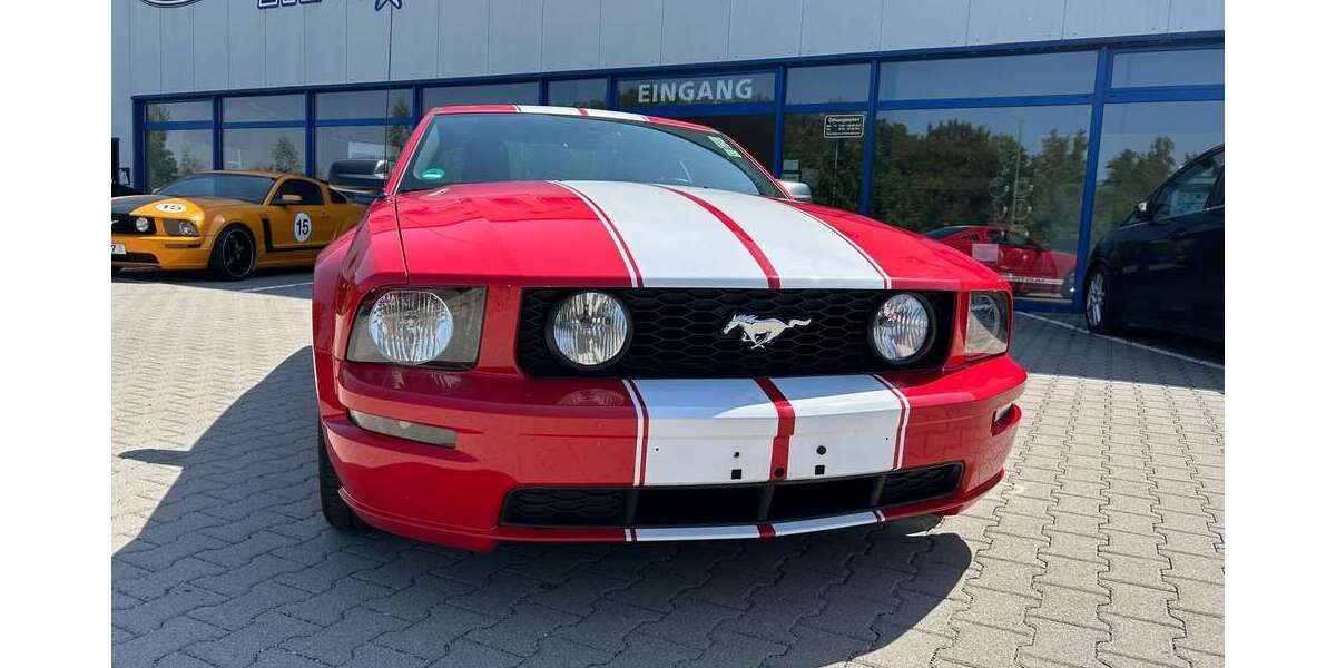 Ford Mustang 145.000 km 18.990 &euro; Gersthofen 86368
